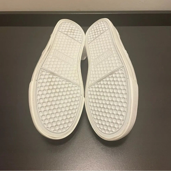 OLD NAVY Canvas Lace Up Sneakers in Calla Lilly White - Picture 5 of 8